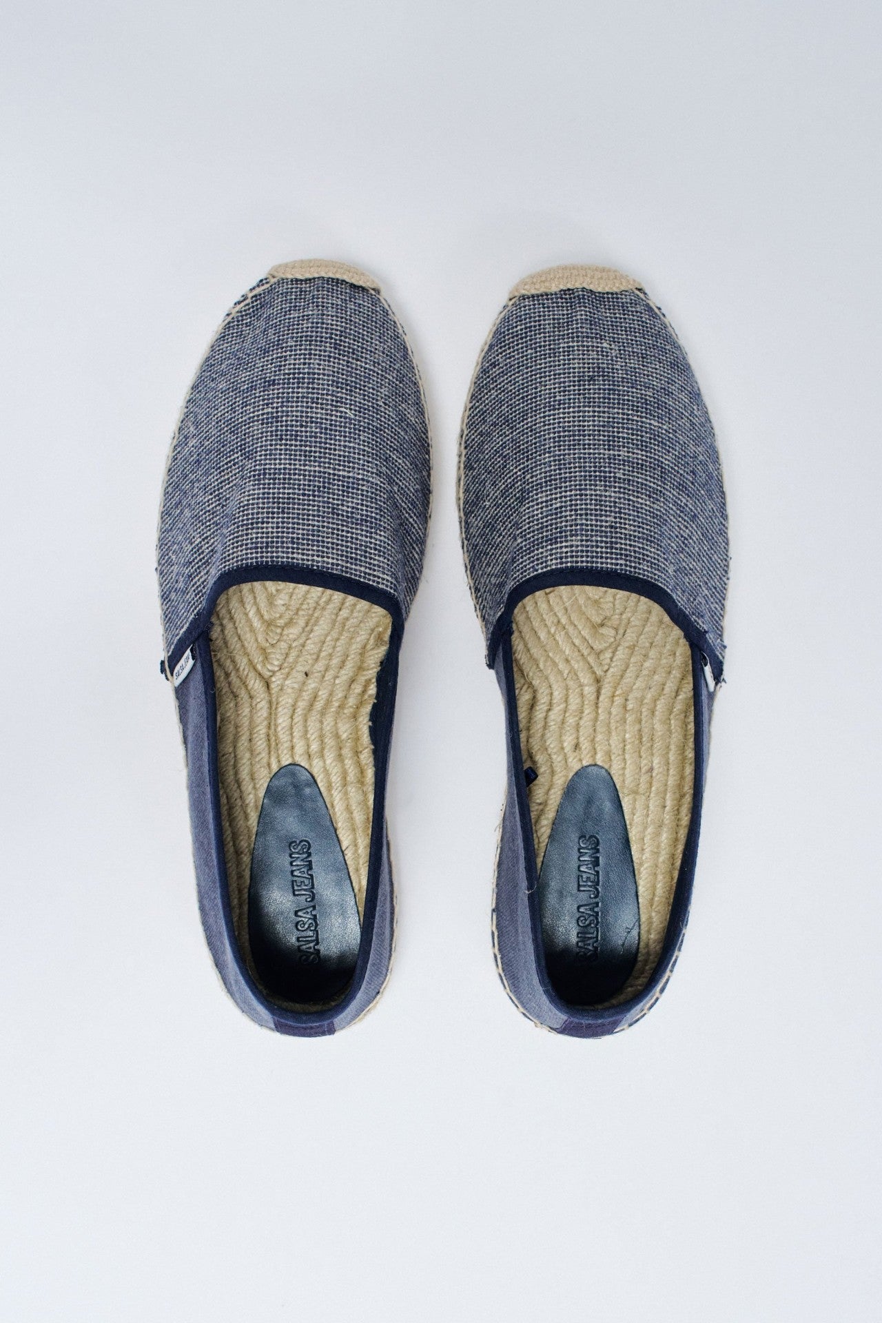 ALPERCATAS CON TEJIDO ENTRELAZADO