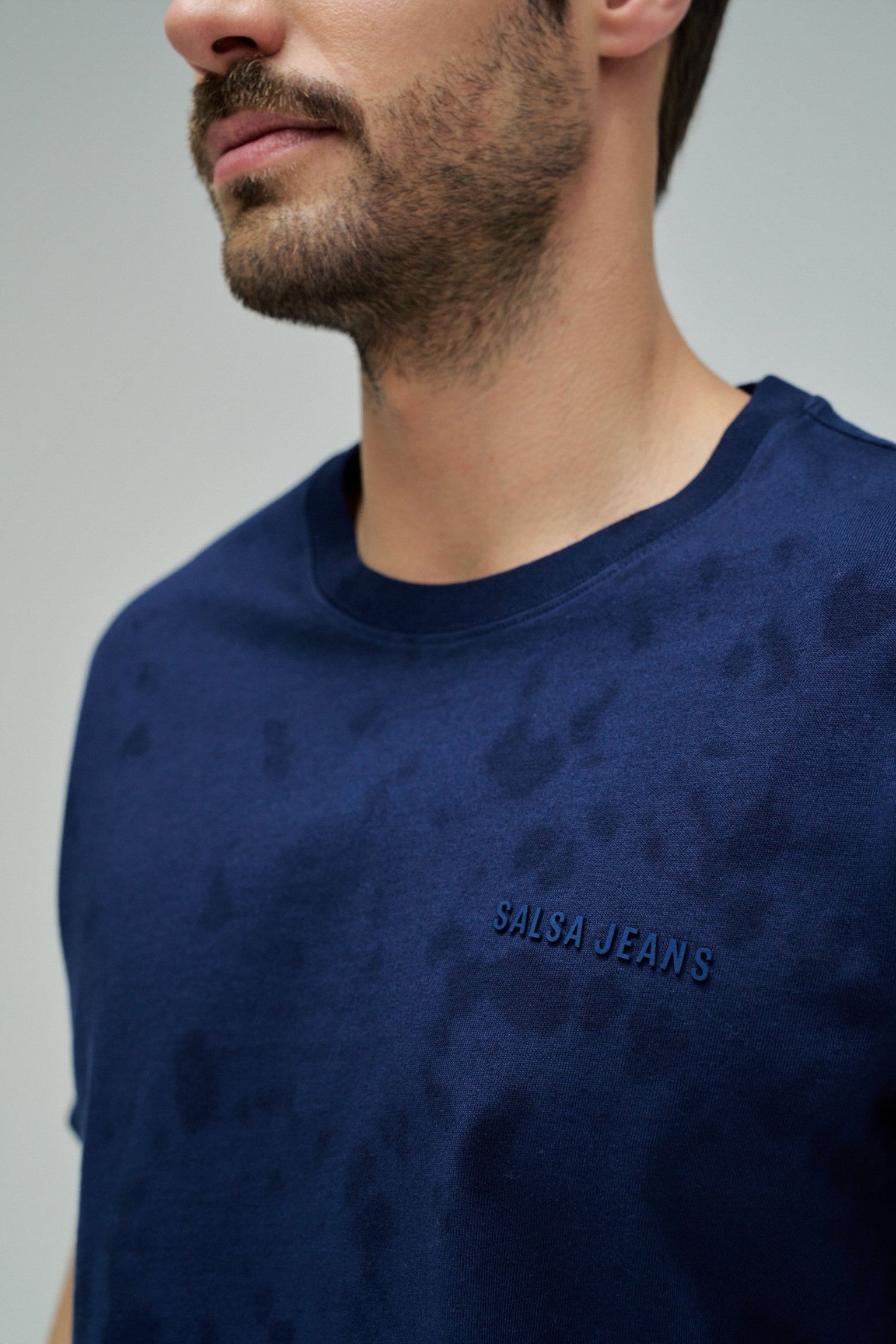 T-SHIRT CON BRANDING