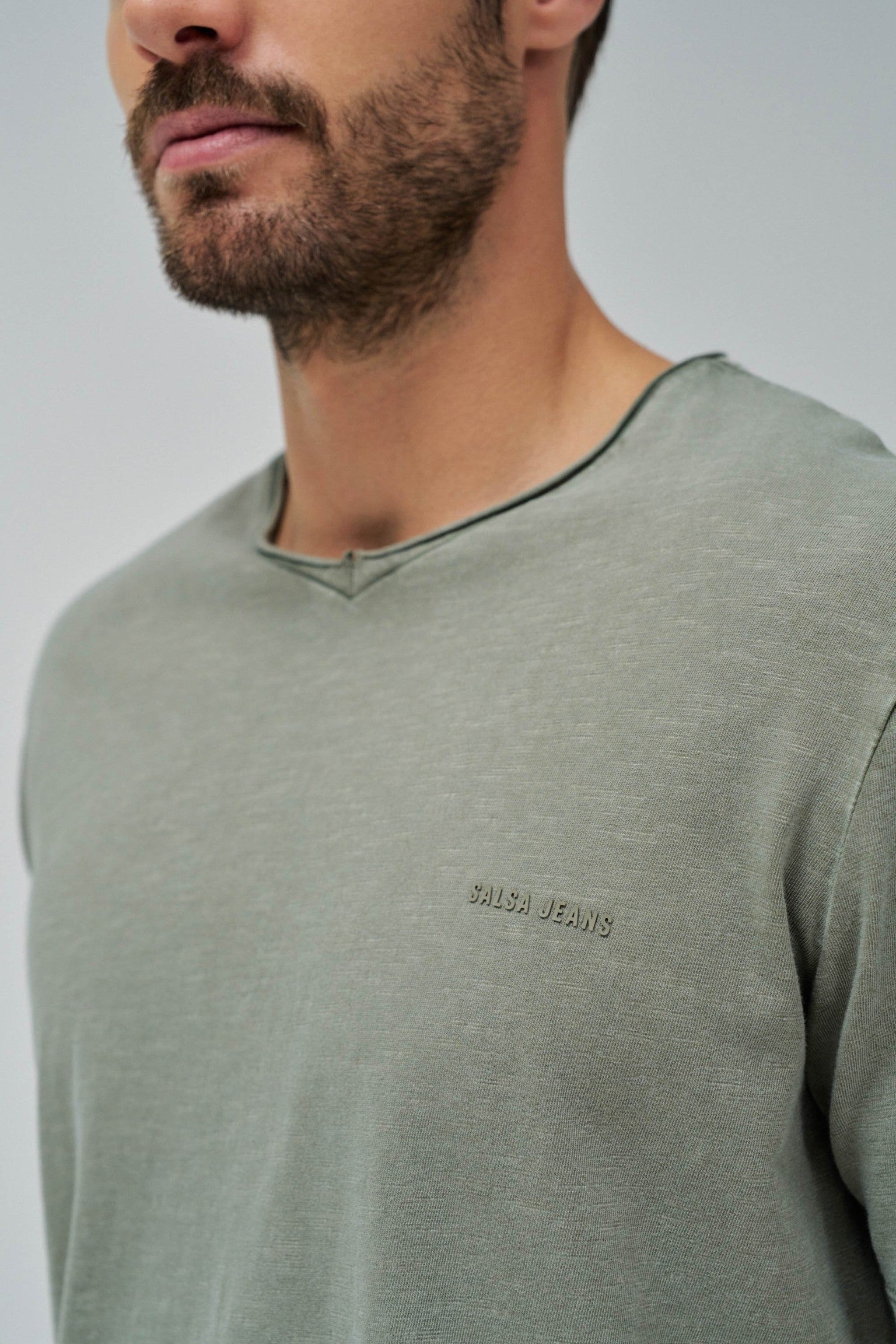 CAMISETA CON LOGO
