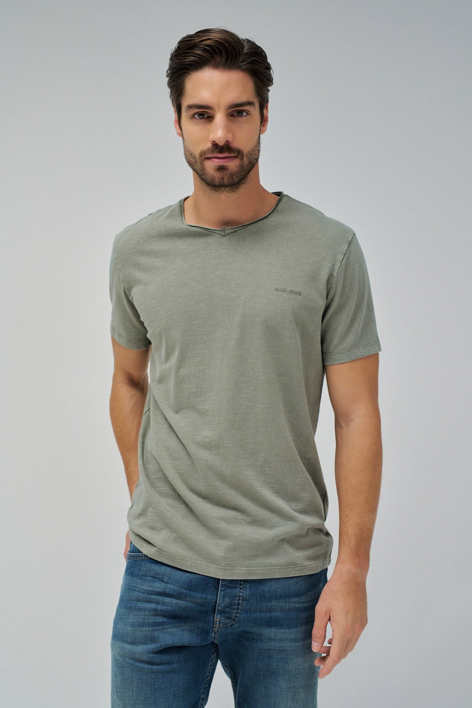 CAMISETA CON LOGO