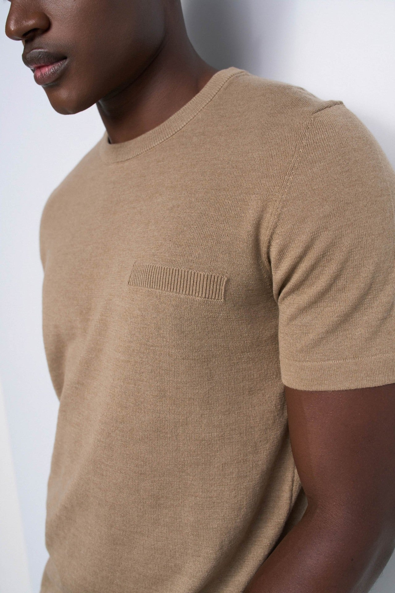CAMISETA DE PUNTO TRICOTADO Ref: 21012012121 Color: Arena