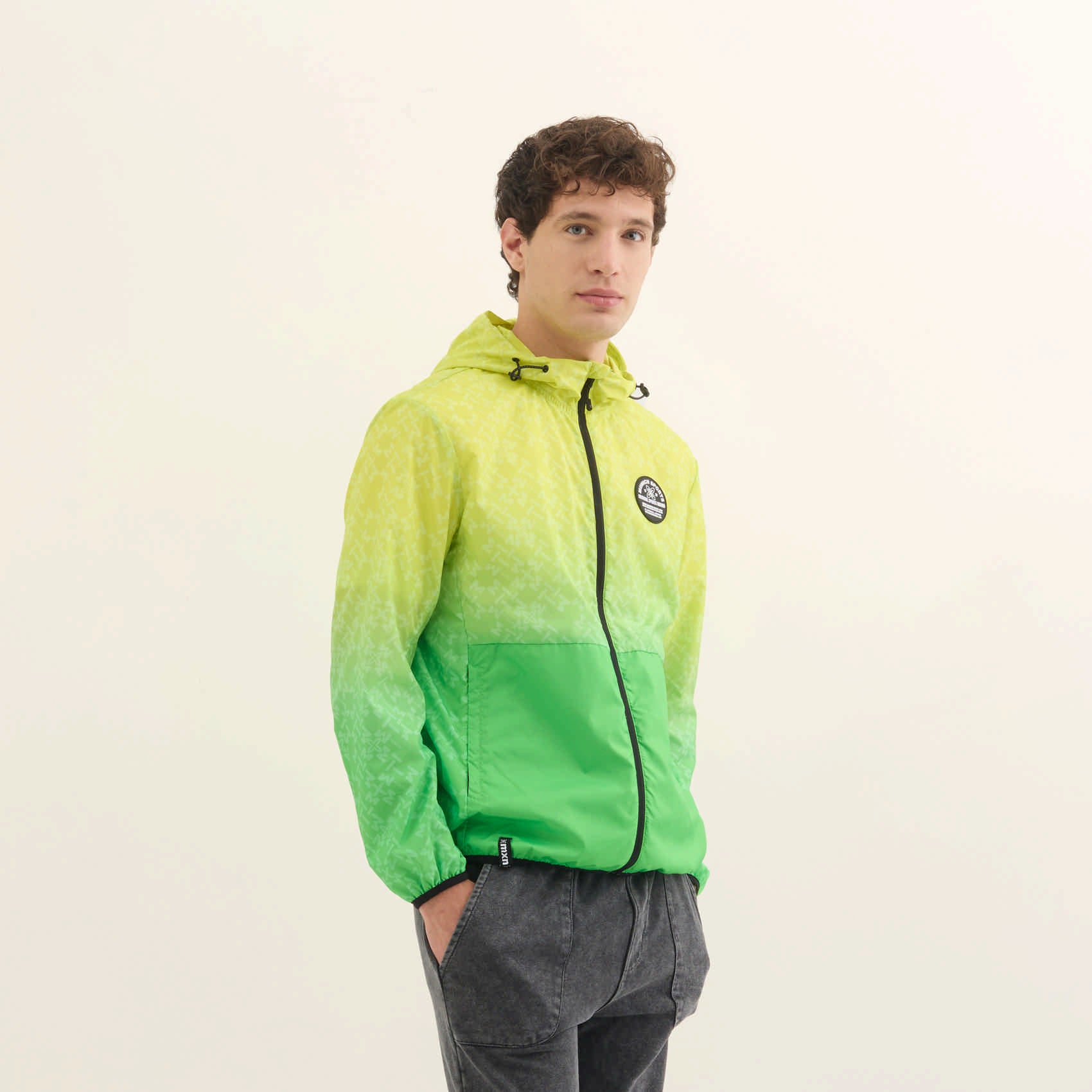 Chaqueta Cortavientos Ultraligera Degradado Lima y Monograma STREETWEAR WINDBRAKER MONOGRAM