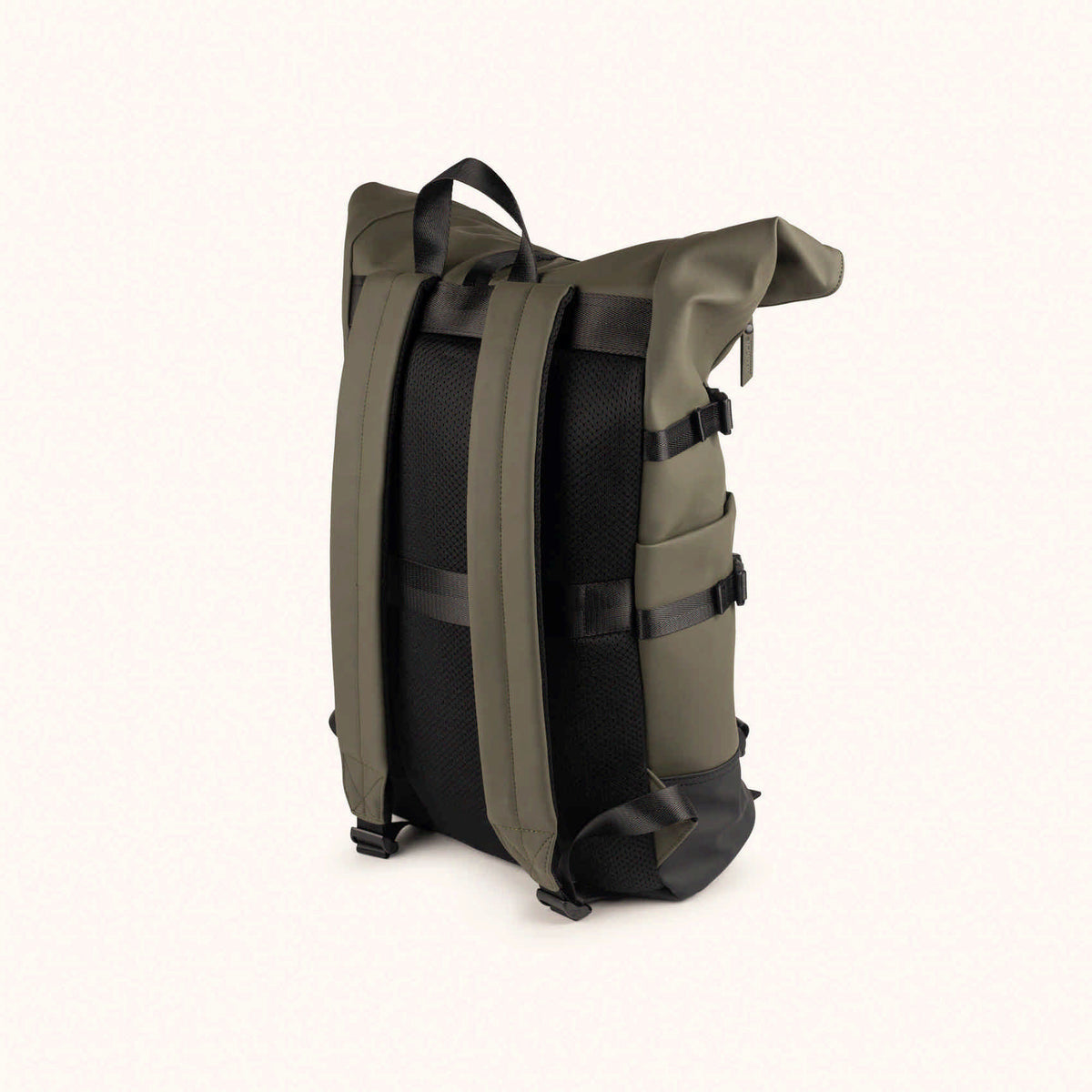 Mochila Urbana Impermeable con Cierre Roll Top Kaki HUSH ROLL BACKPACK KHAKI
