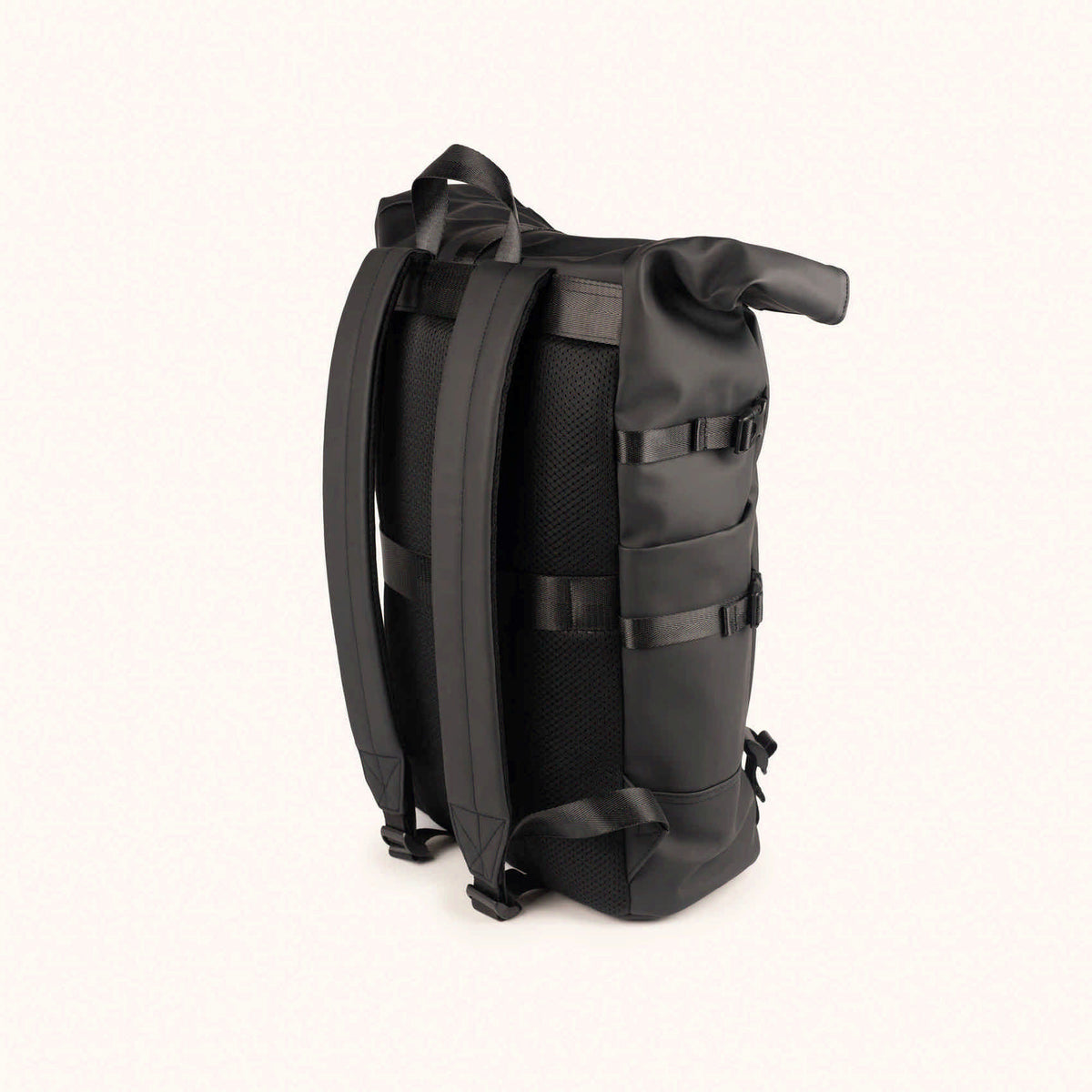 Mochila Urbana Impermeable con Cierre Roll Top Negra HUSH ROLL BACKPACK BLACK