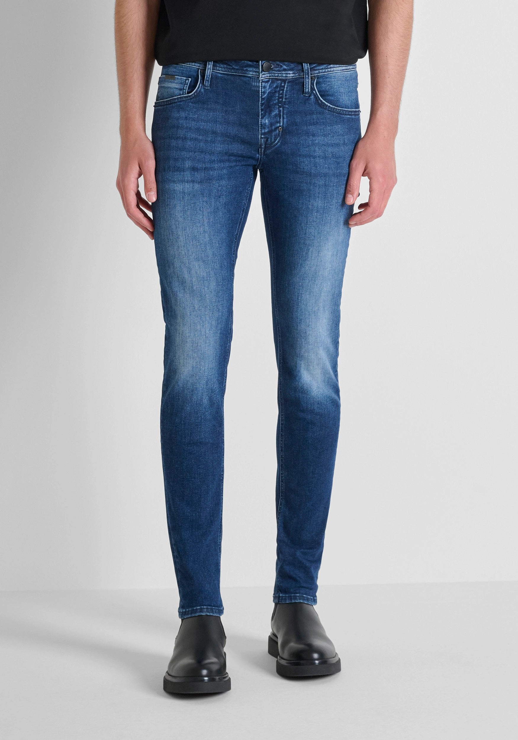 Pantalón vaquero Ozzy Tapered Fit Authentic Blue Denim