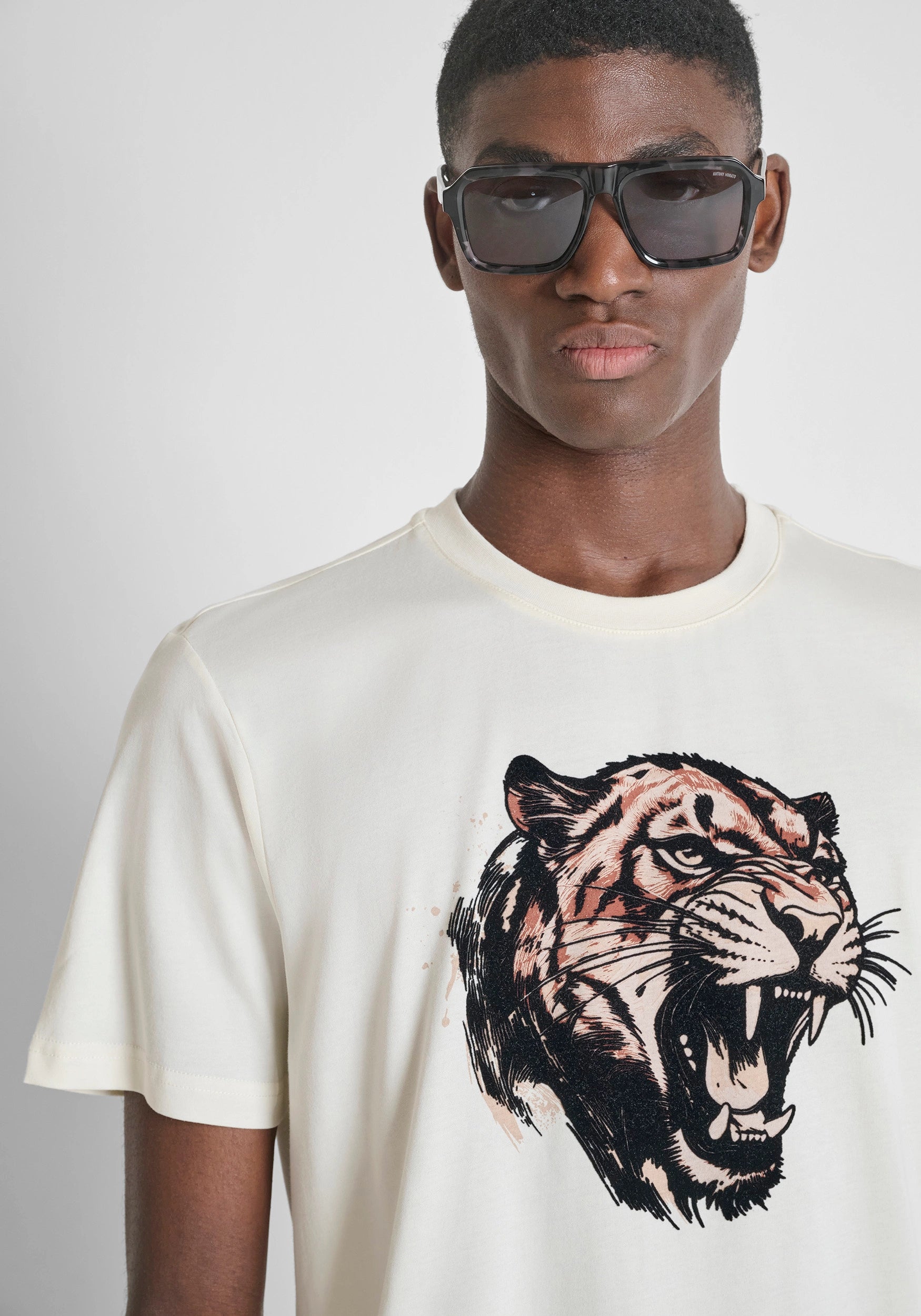 CAMISETA ANTONY MORATO REGULAR FIT DE PUNTO DE ALGODÓN CON ESTAMPADO BEIGE