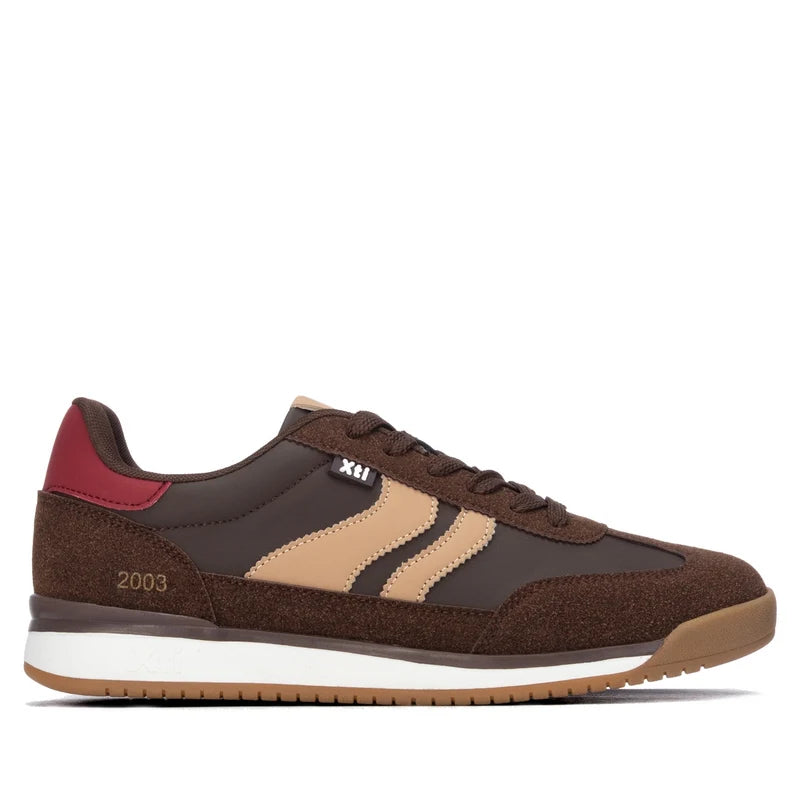 Zapatilla de hombre plano Xti 14677001 Marrón