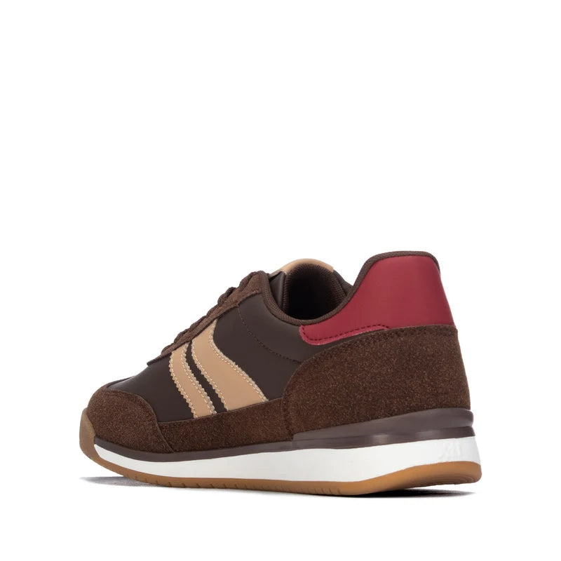 Zapatilla de hombre plano Xti 14677001 Marrón