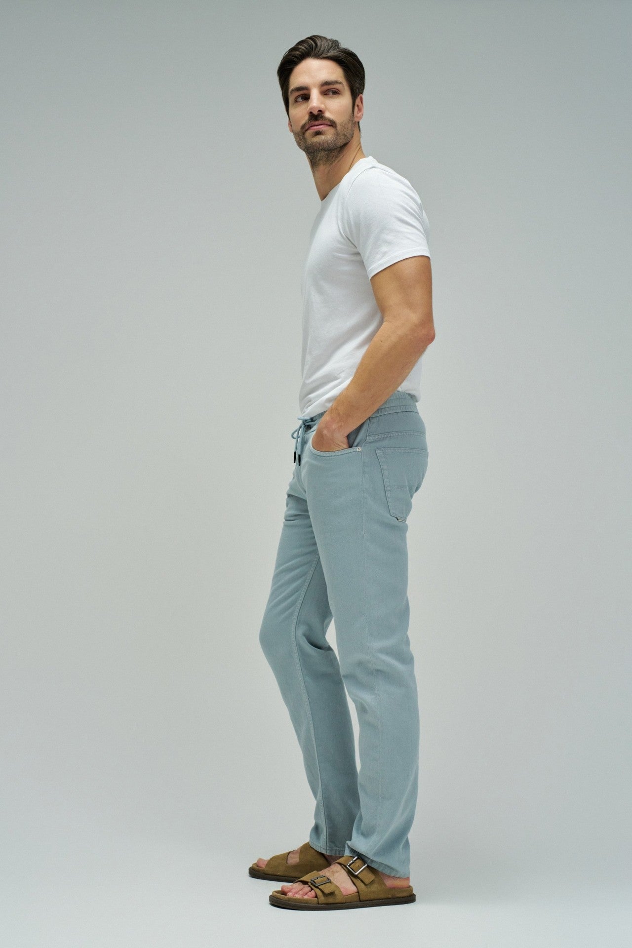 PANTALONES JOGGERS CON LINO
