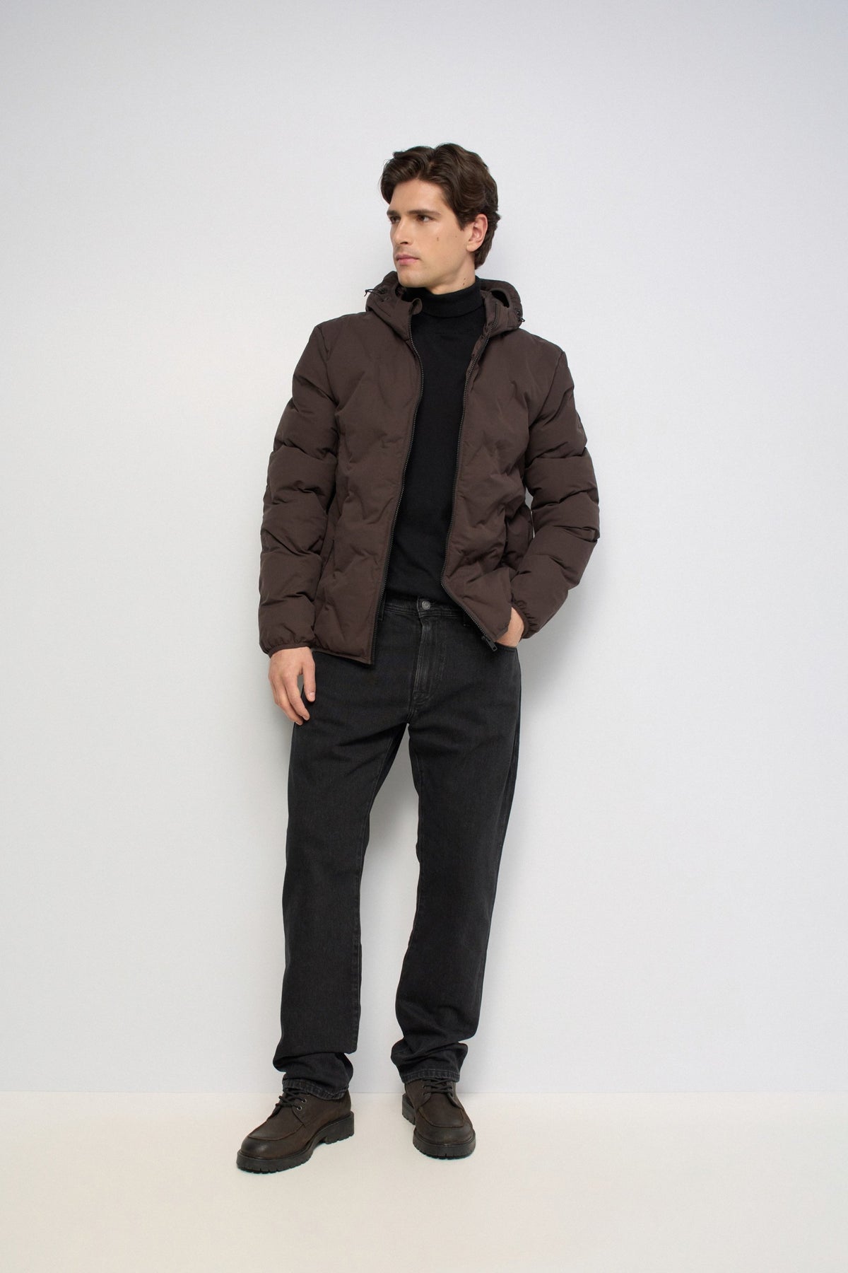 Chaqueta Salsa acolchada con bolsillos Col. Marrón