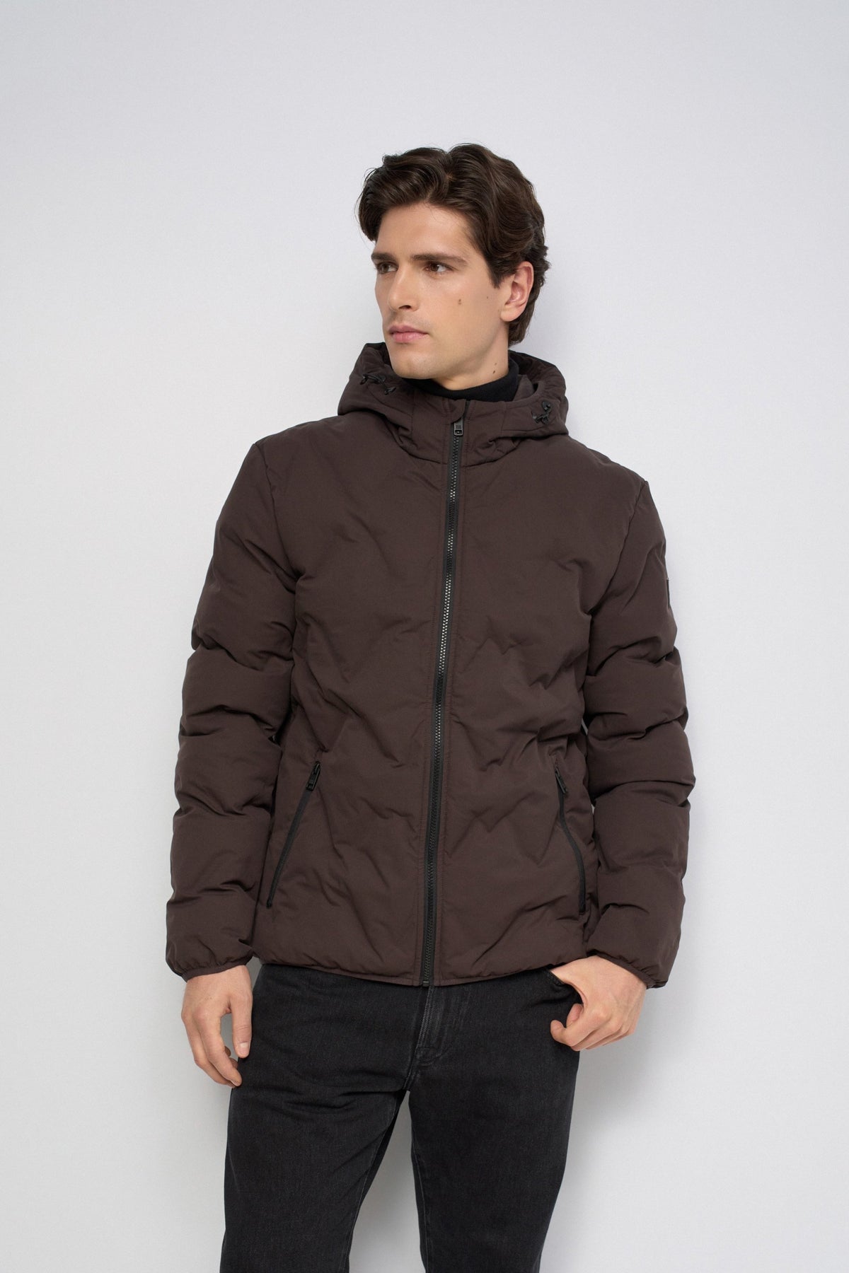 Chaqueta Salsa acolchada con bolsillos Col. Marrón