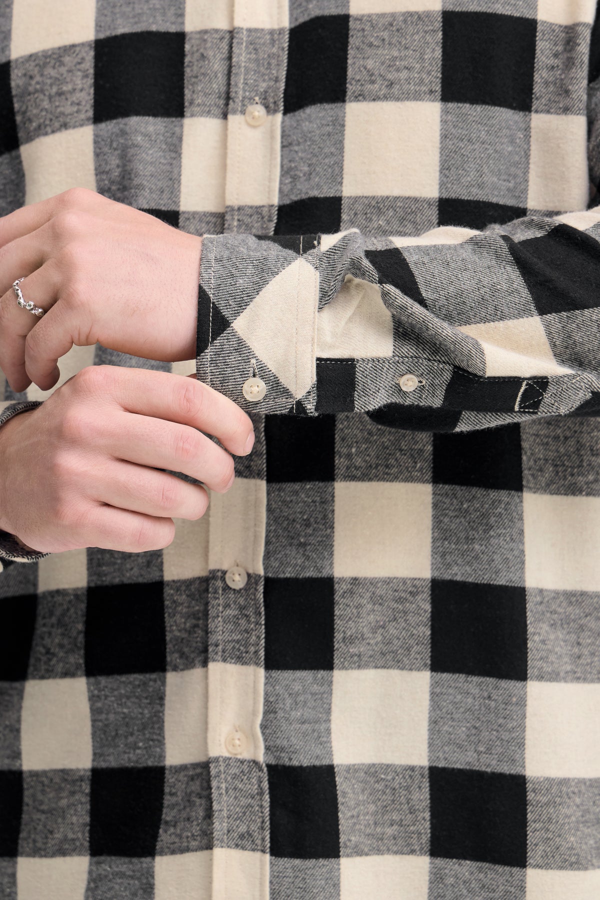 Camisa Blend de cuadros beige y negro