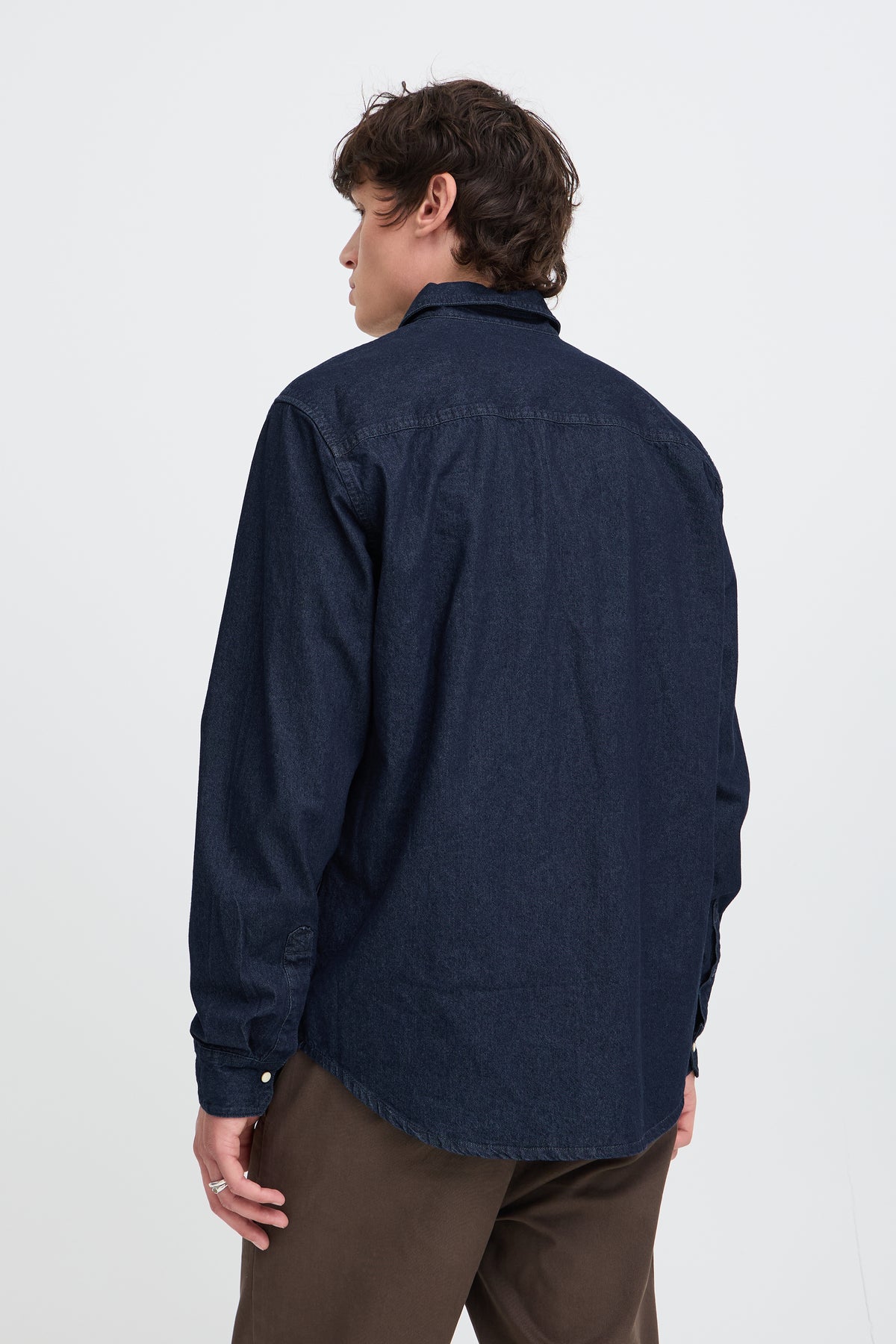 Camisa vaquera Blend con corchetes denim