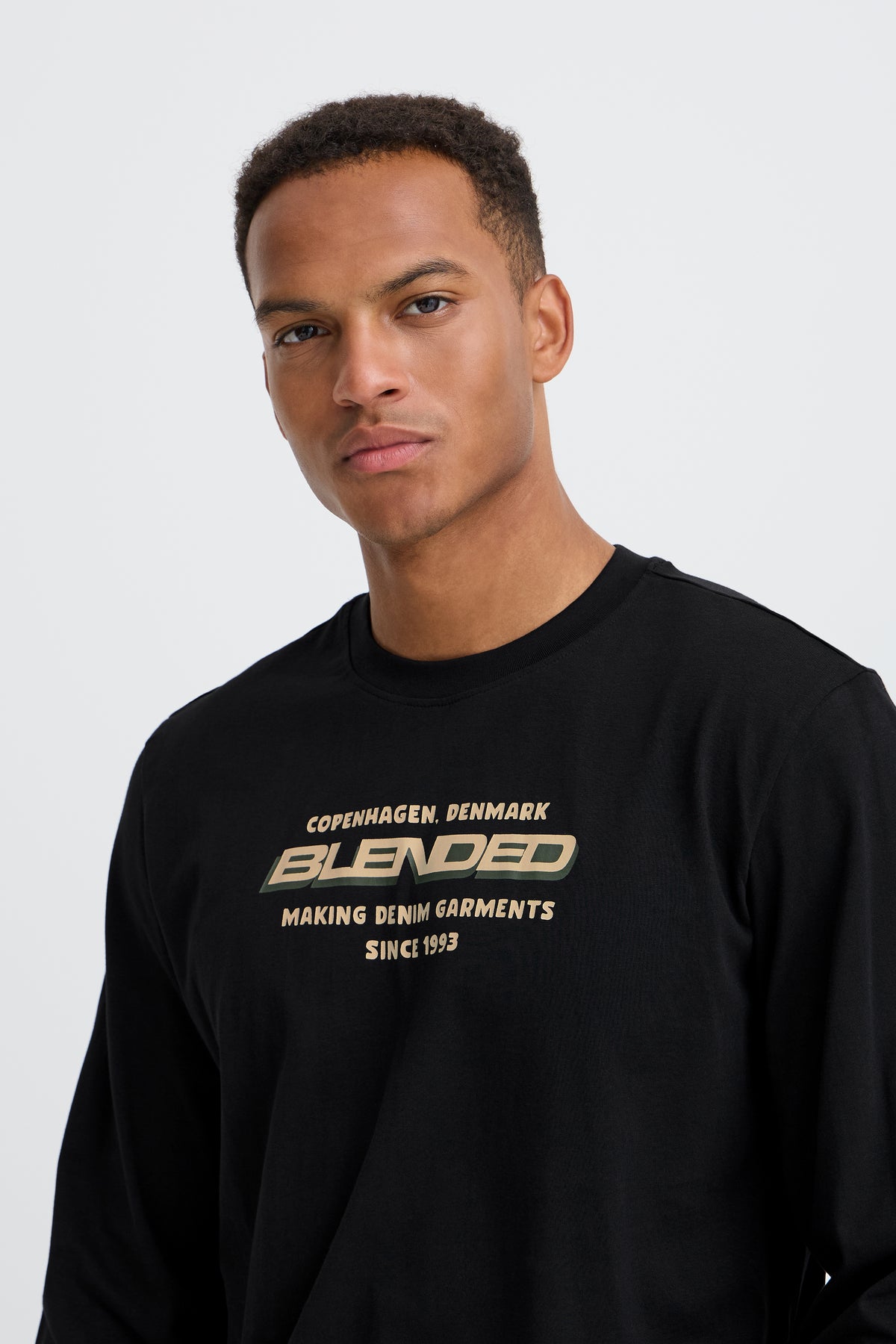 Camiseta Blend de manga larga con letras