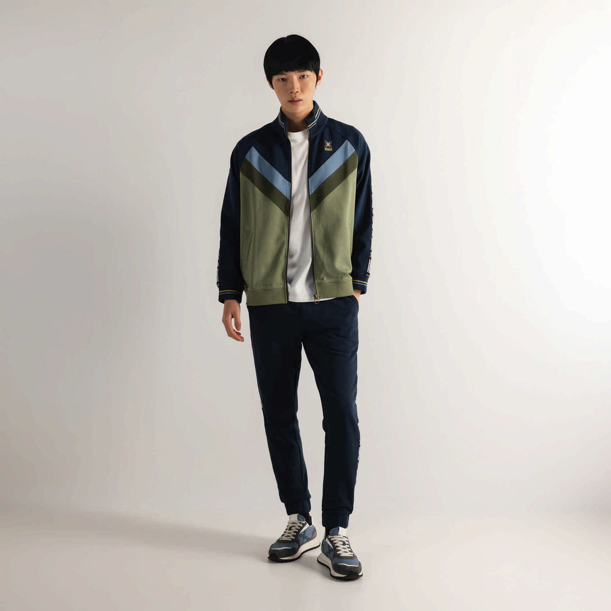 Chaqueta Deportiva Estilo Vintage Regular Fit Verde Oliva y Azul Marino JACKET SCUDETTO OIL