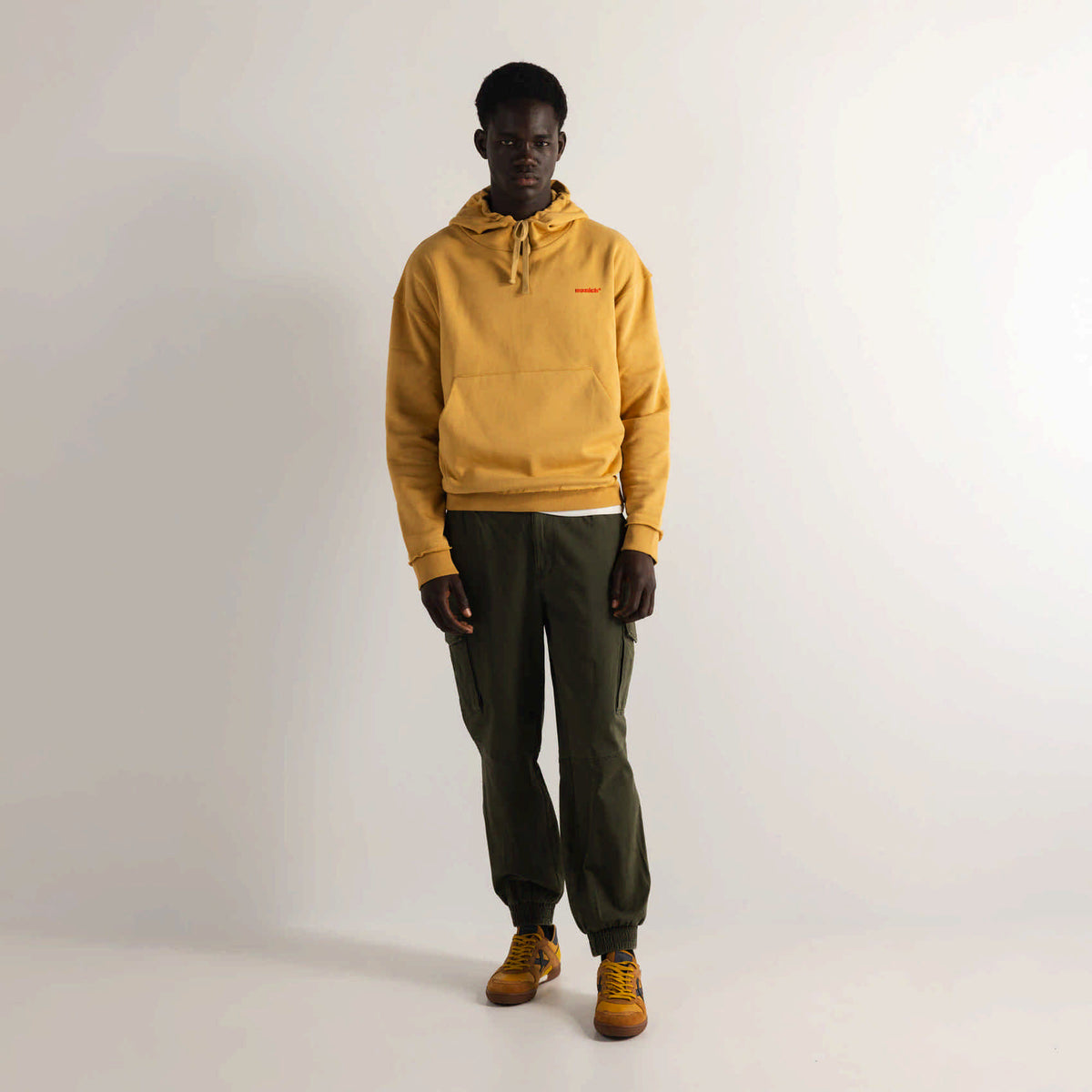 Sudadera Con Capucha Oversize Amarillo Mostaza Estampado Trasero HOODIE PATHS TAFFY