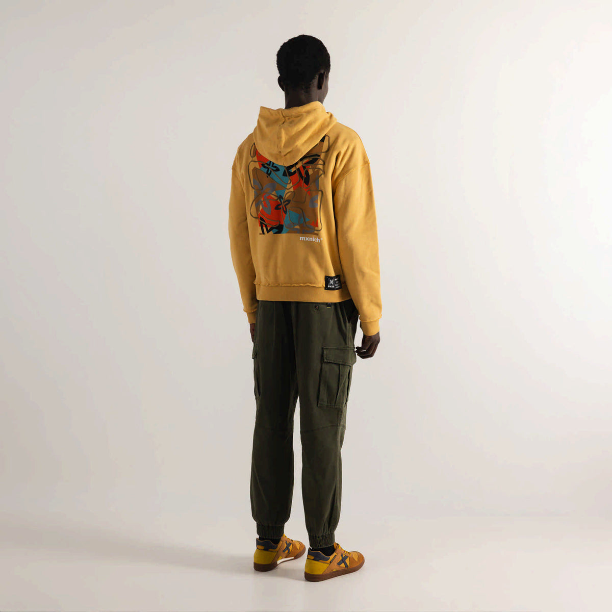 Sudadera Con Capucha Oversize Amarillo Mostaza Estampado Trasero HOODIE PATHS TAFFY