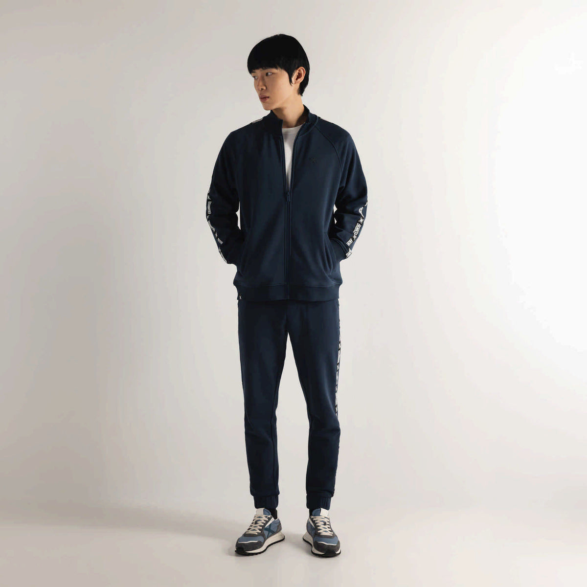 Chaqueta Deportiva de Chándal Azul Marino con Banda Lateral ESSENTIALS JACKET SQUADRA NAVY