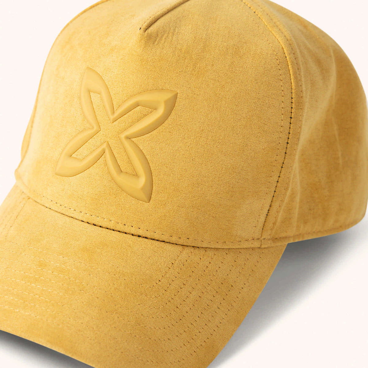 Gorra Unisex de Algodón Velour Mostaza con Logo 3D CAP ESSENTIALS MUSTARD