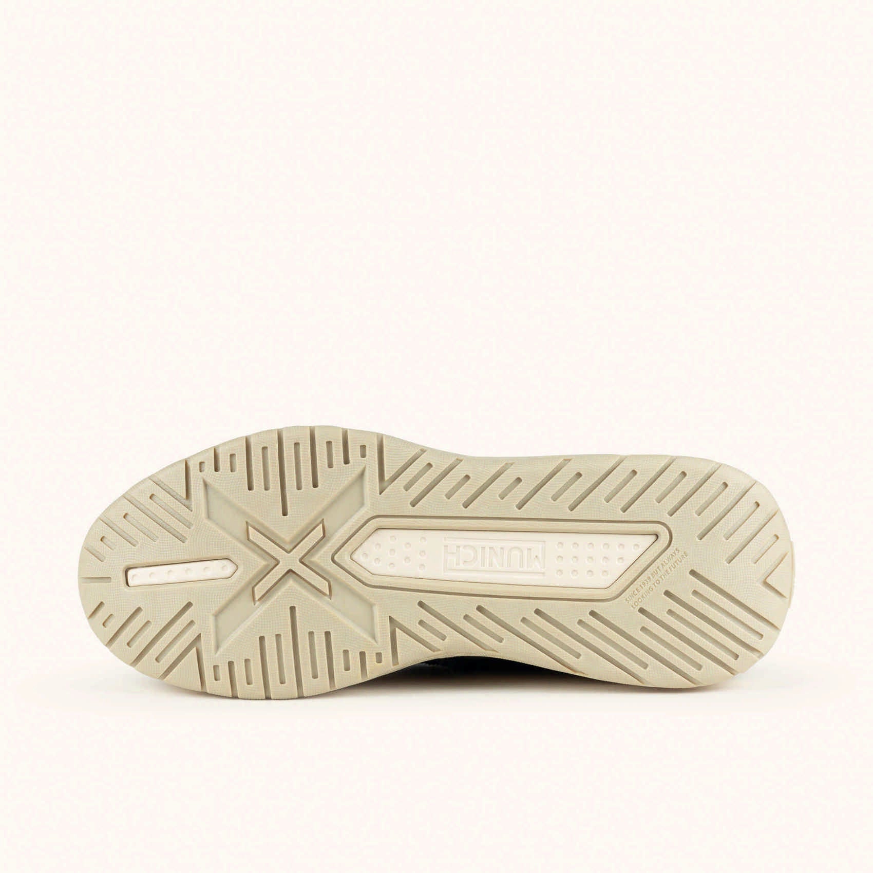 Deportiva Munich Nexa 26 color beige