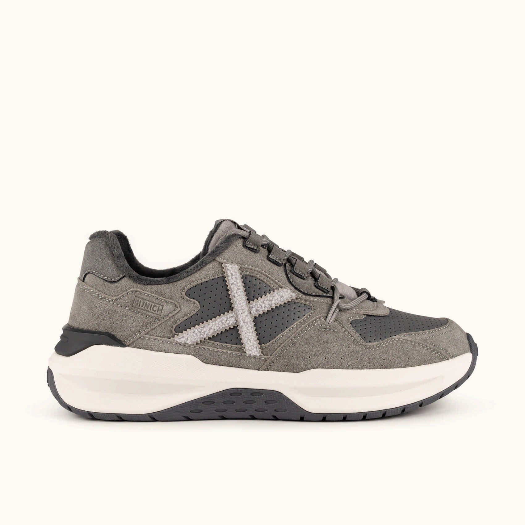 MUNICH NEXA 27 Sneakers de diseño futurista Gris Carbón y Negro