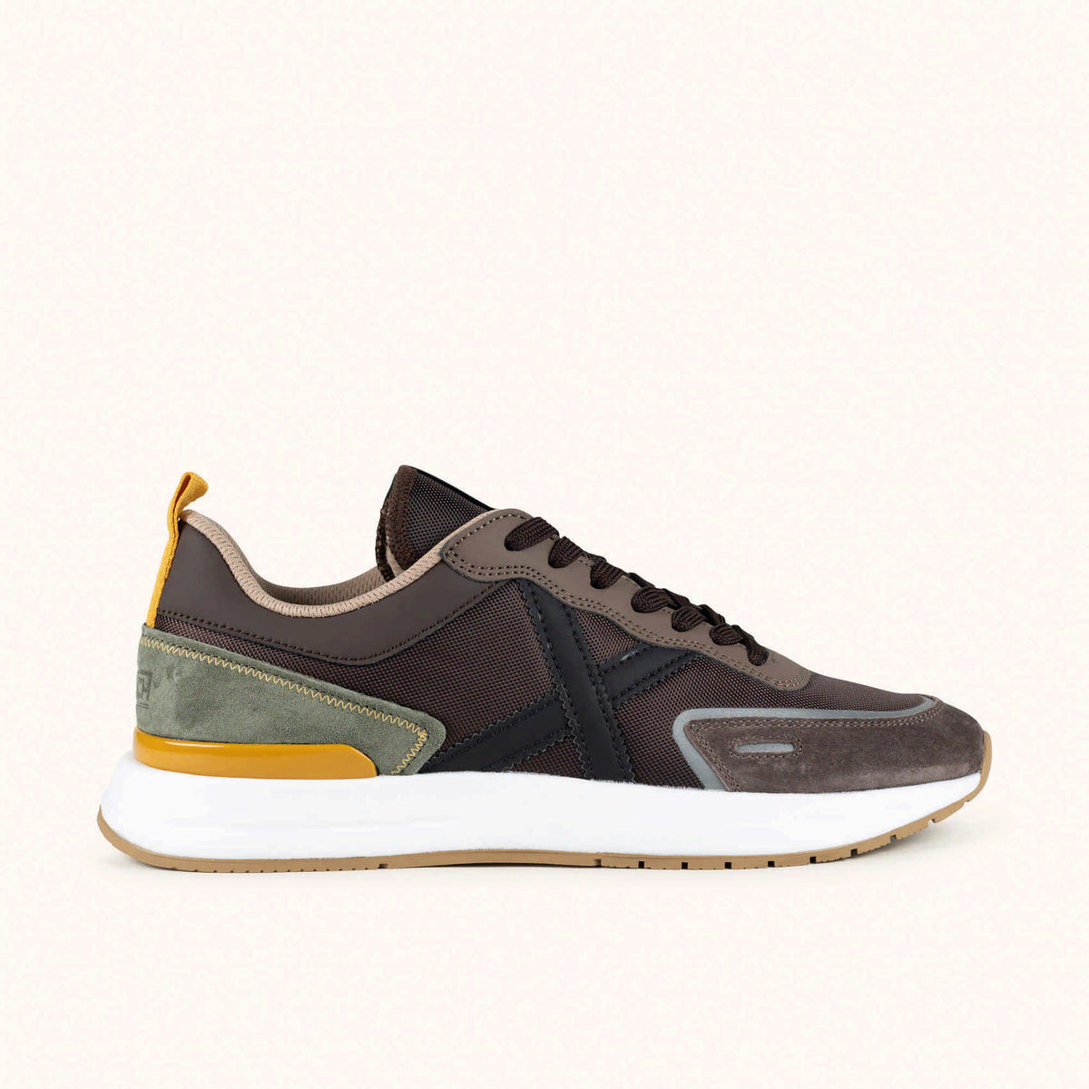 MUNICH SPEED 21 Sneakers de diseño ergonómico Marrón, Caqui y Mostaza