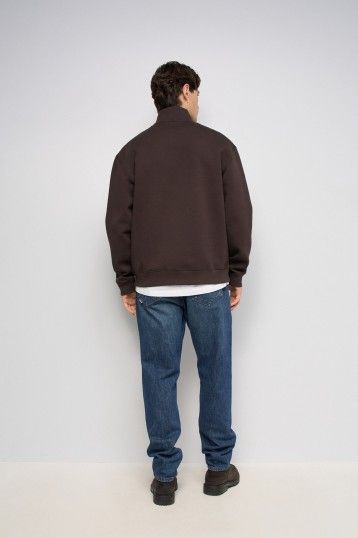 HALF ZIPPED COLLAR SWEATSHIRT