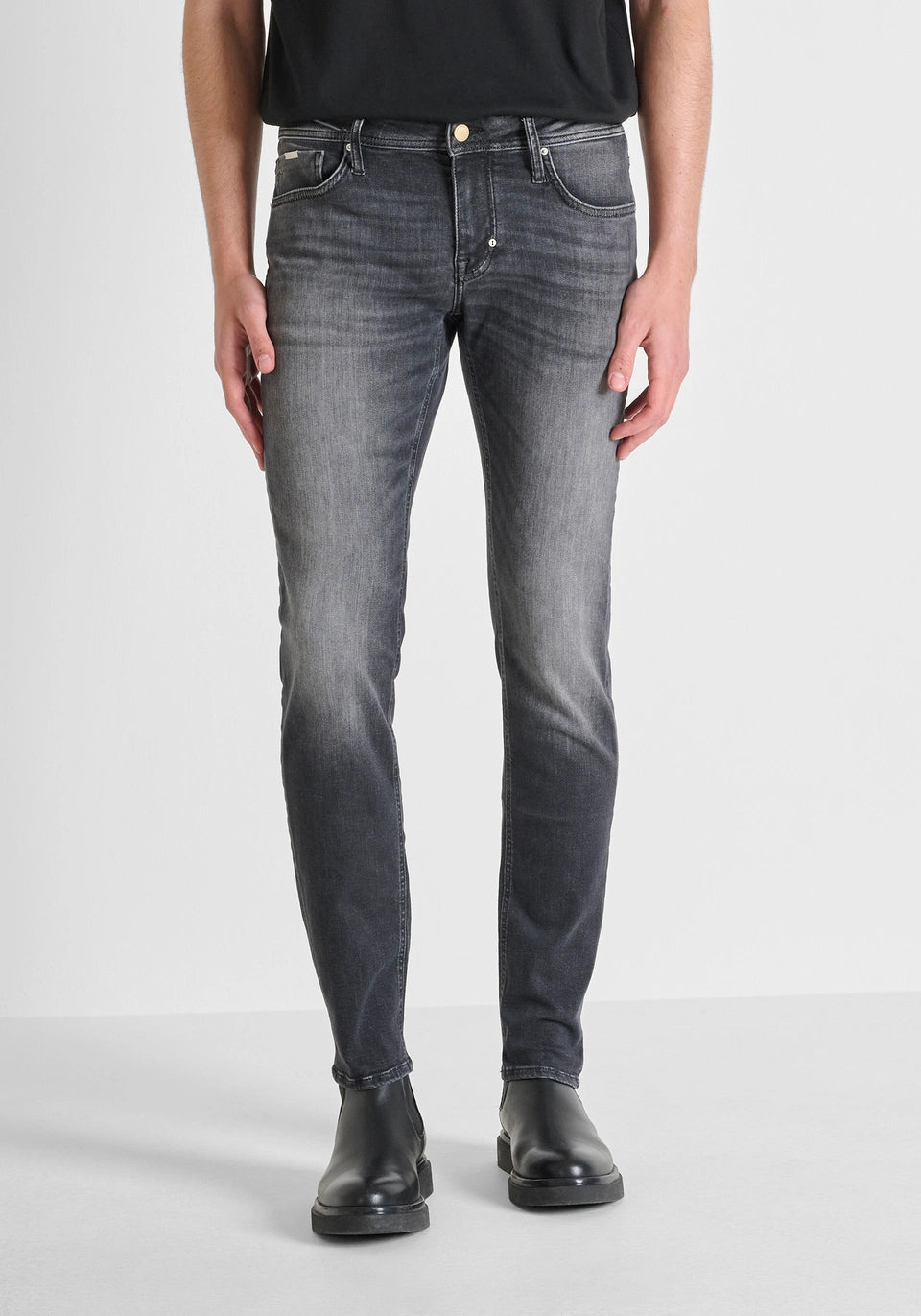 Pantalón vaquero Ozzy Tapered Fit Autenthic Black