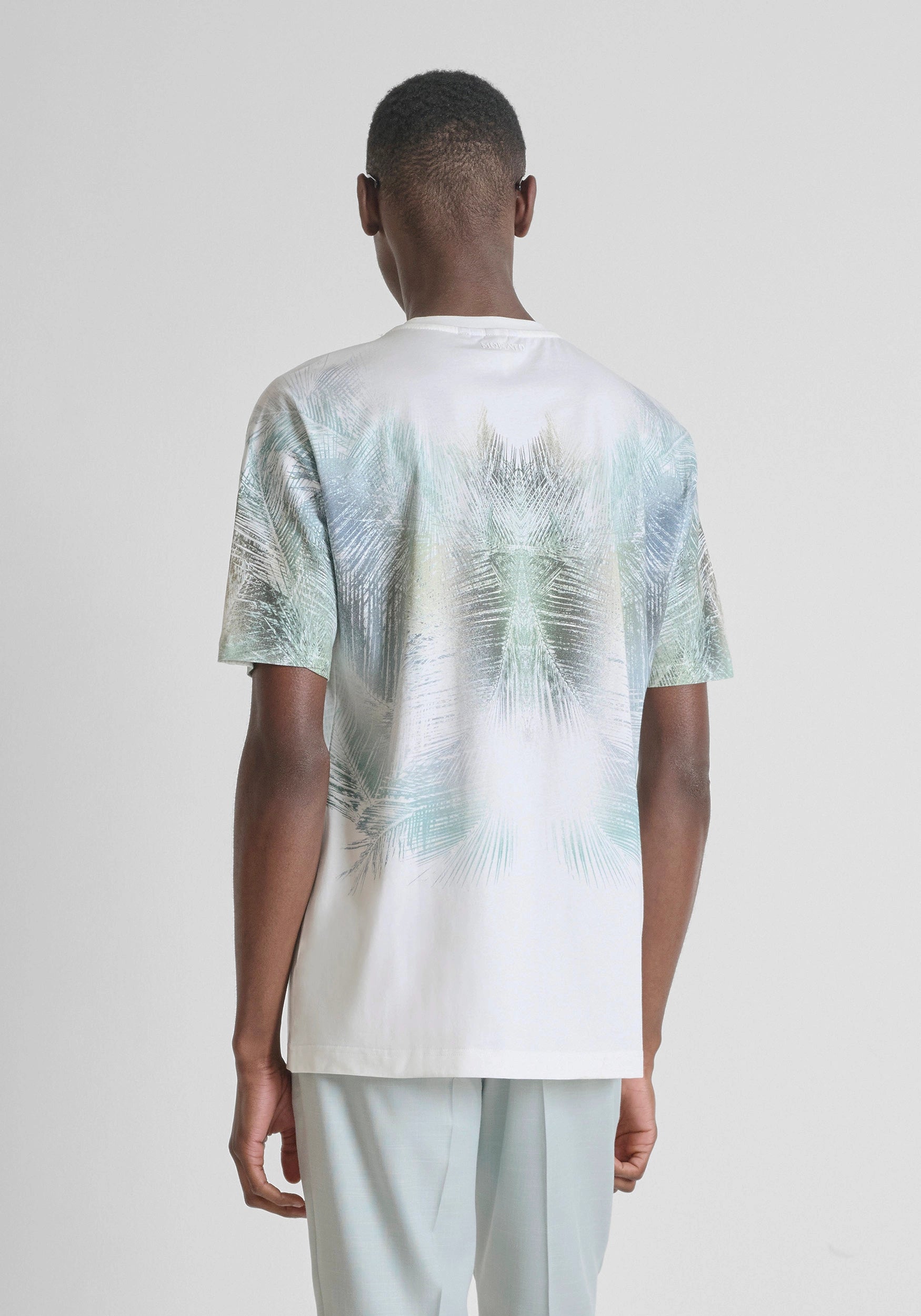 CAMISETA REGULAR FIT DE PUNTO DE ALGODÓN CON ESTAMPADO ABSTRACTO
