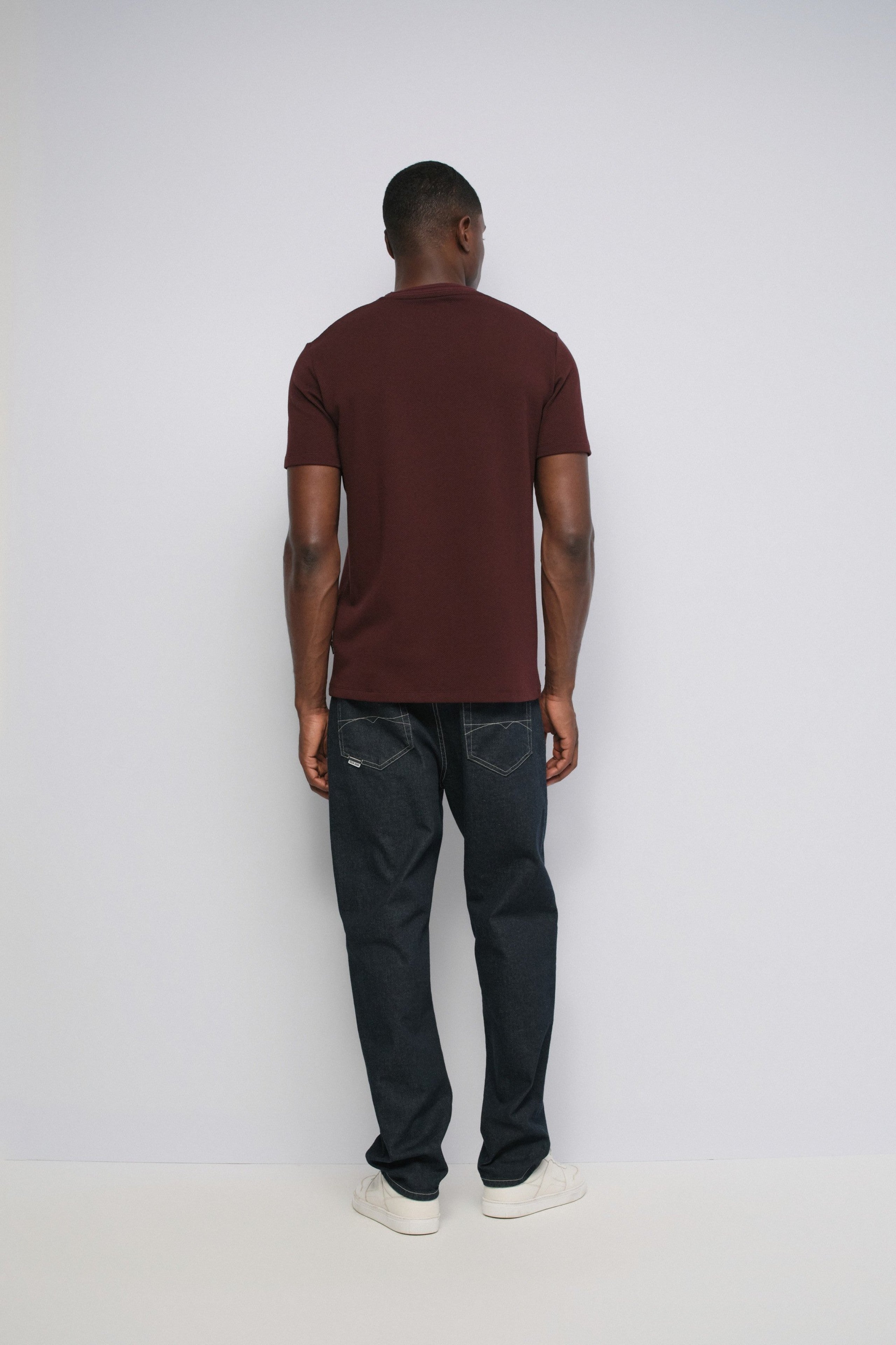 Camiseta Salsa regular fit con textura Col. vino
