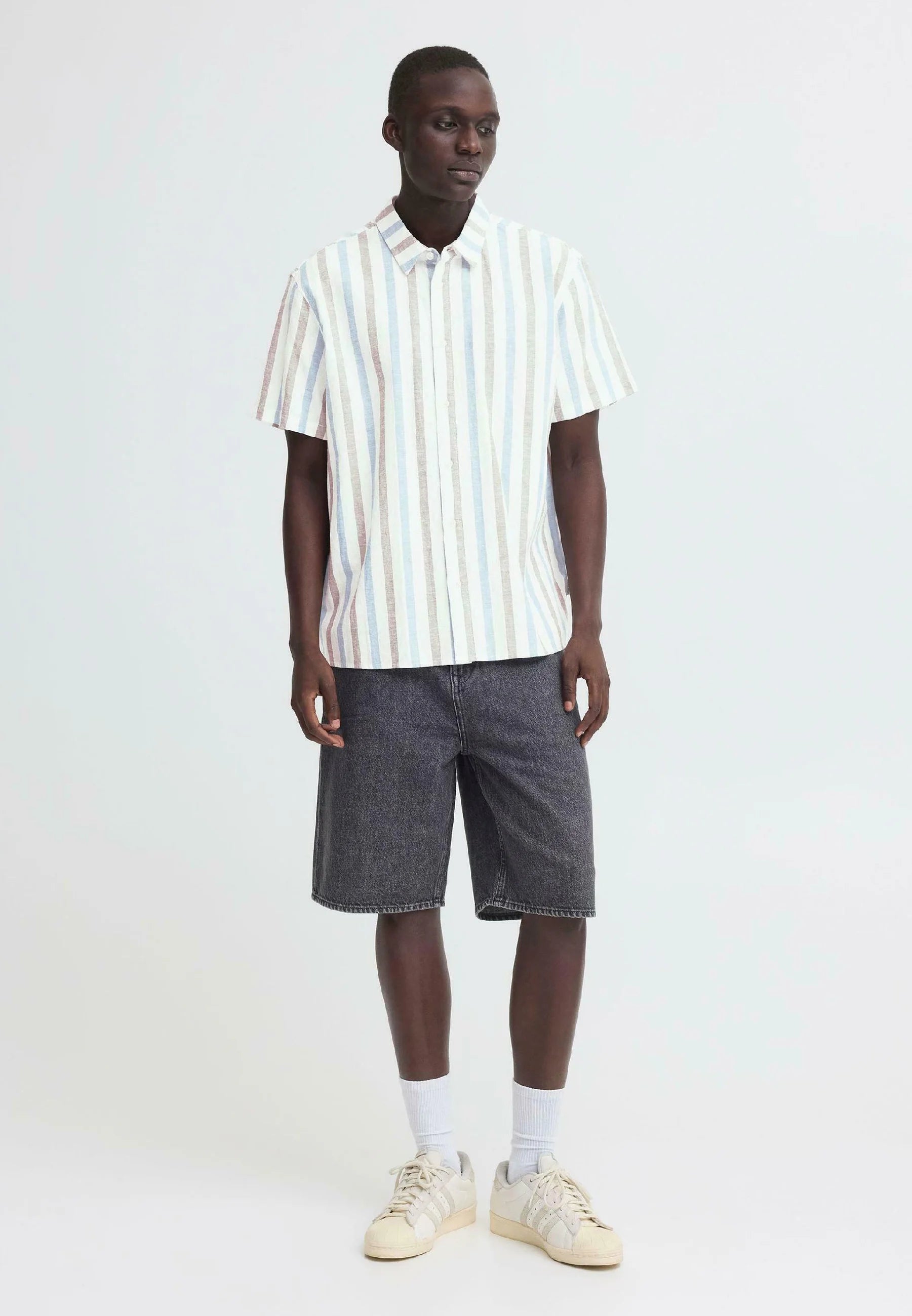 BHABAN LINEN-MIX STRIPED - Camisa - lichen blue